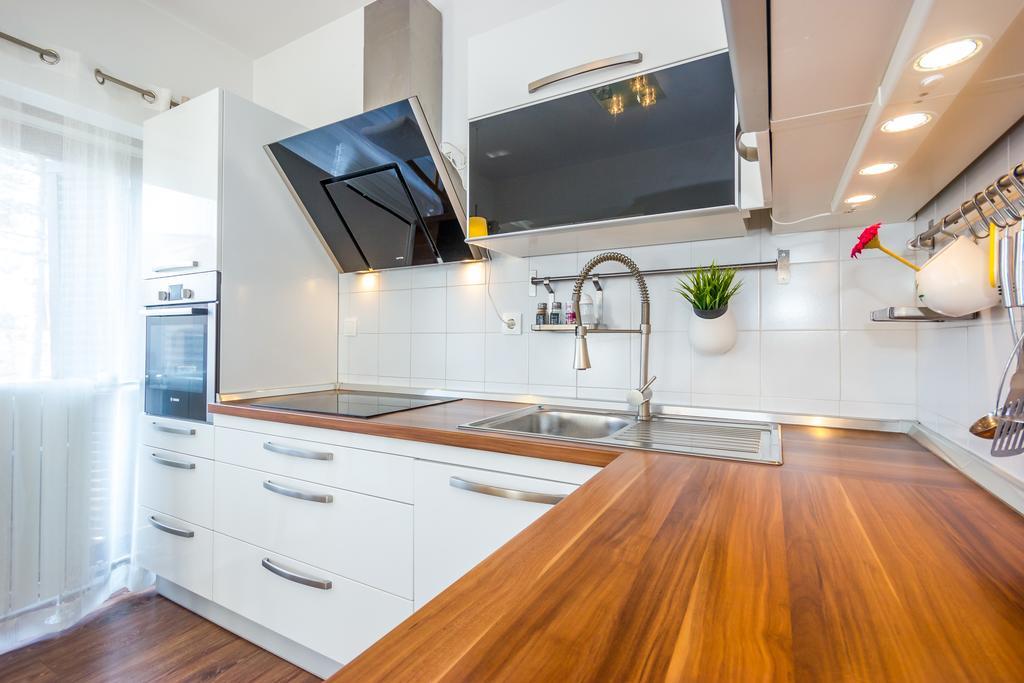 Cozy And Modern Apartments Кастав Екстер'єр фото